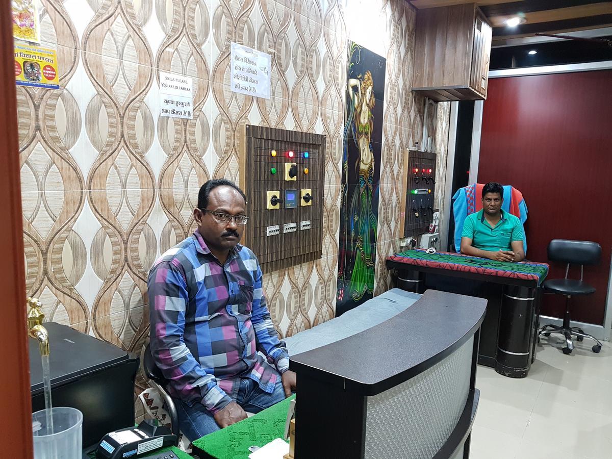 Hanumāngarh Nanda Hotel מראה חיצוני תמונה